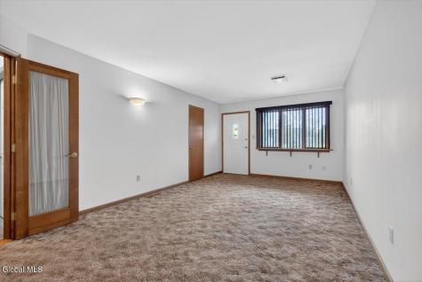 2507 Augustine Avenue Rotterdam NY 12306