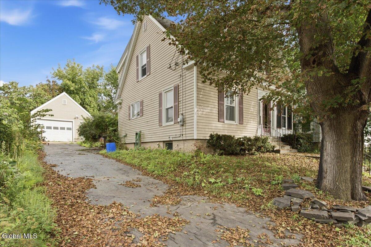 12 Kinloch Avenue Troy NY 12180