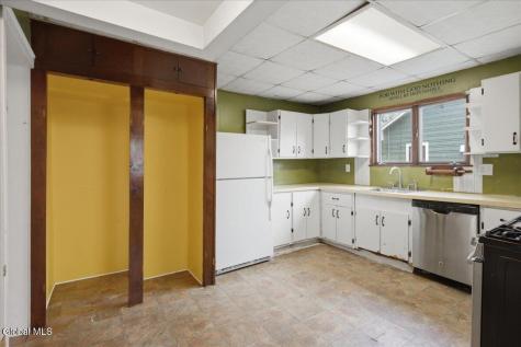 12 Kinloch Avenue Troy NY 12180