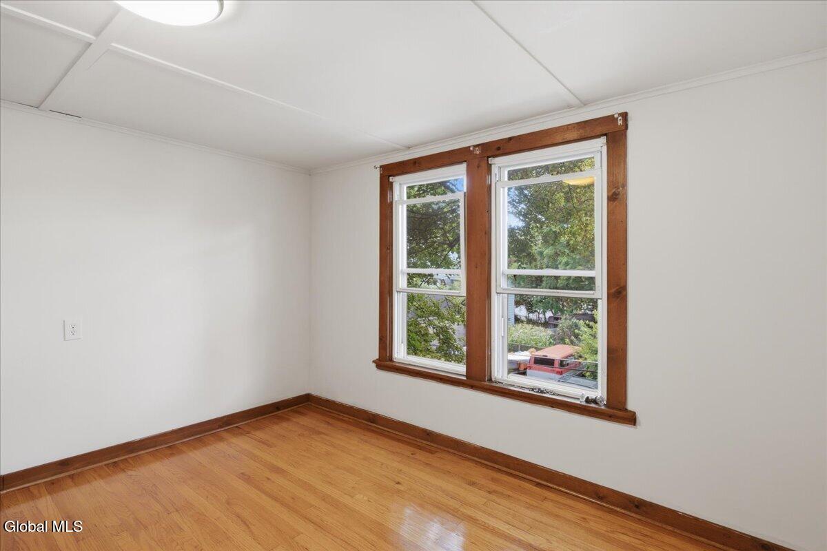 12 Kinloch Avenue Troy NY 12180