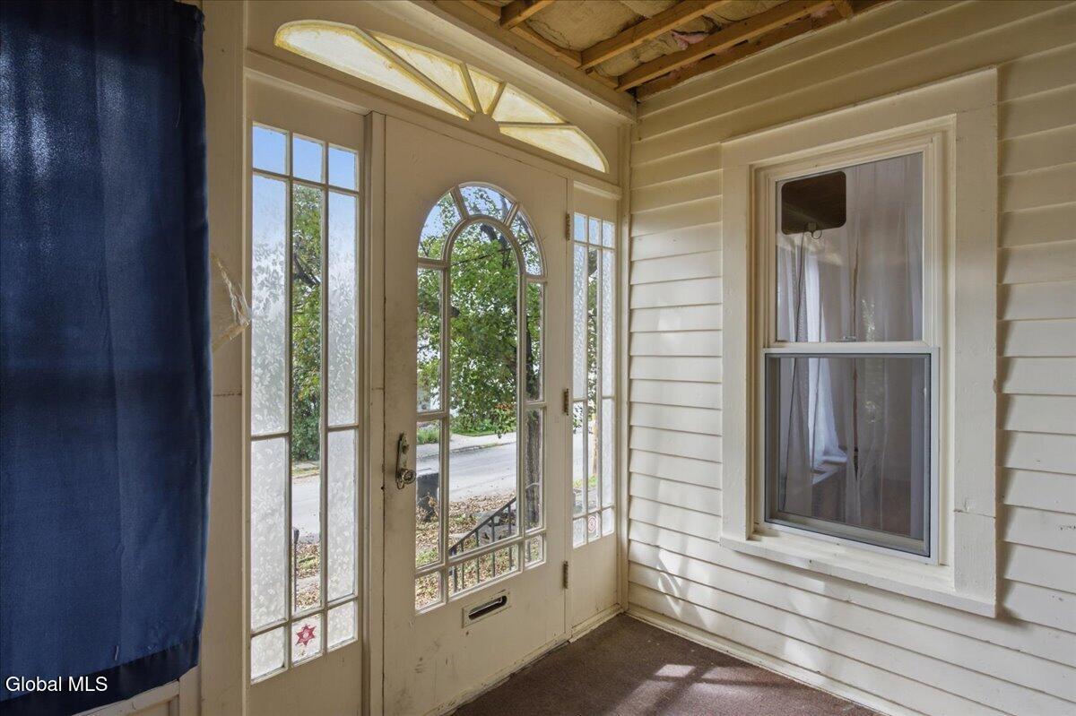 12 Kinloch Avenue Troy NY 12180