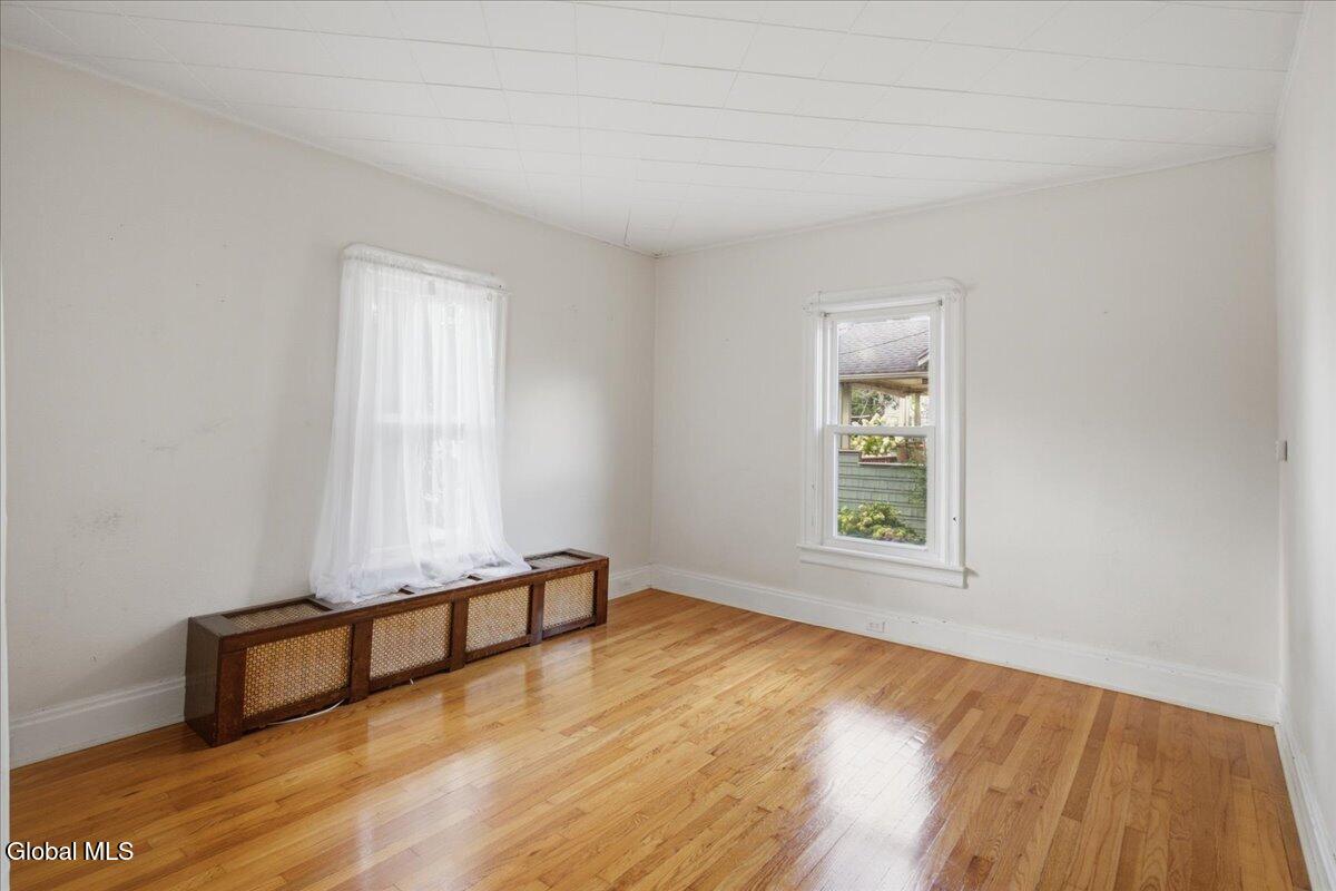 12 Kinloch Avenue Troy NY 12180