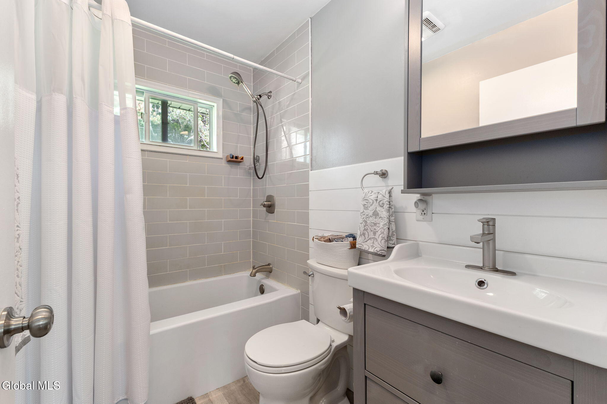 15 Scott Drive Troy NY 12180