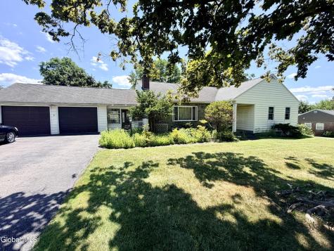 31 Lindbergh Avenue Amsterdam NY 12010