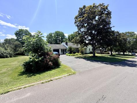 31 Lindbergh Avenue Amsterdam NY 12010
