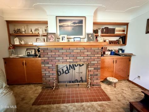 31 Lindbergh Avenue Amsterdam NY 12010