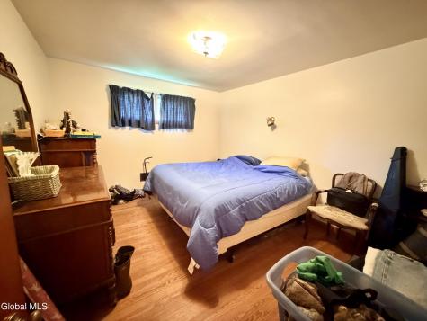 31 Lindbergh Avenue Amsterdam NY 12010