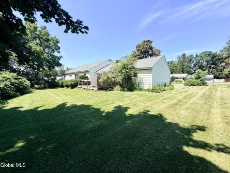 31 Lindbergh Avenue Amsterdam NY 12010