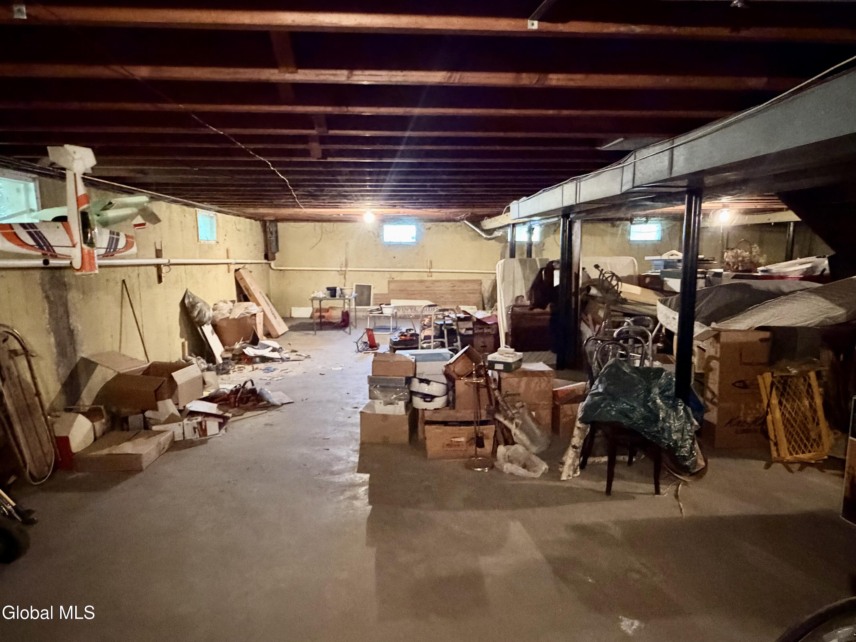 31 Lindbergh Avenue Amsterdam NY 12010