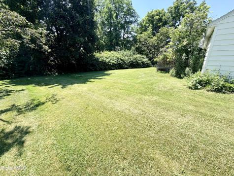 31 Lindbergh Avenue Amsterdam NY 12010