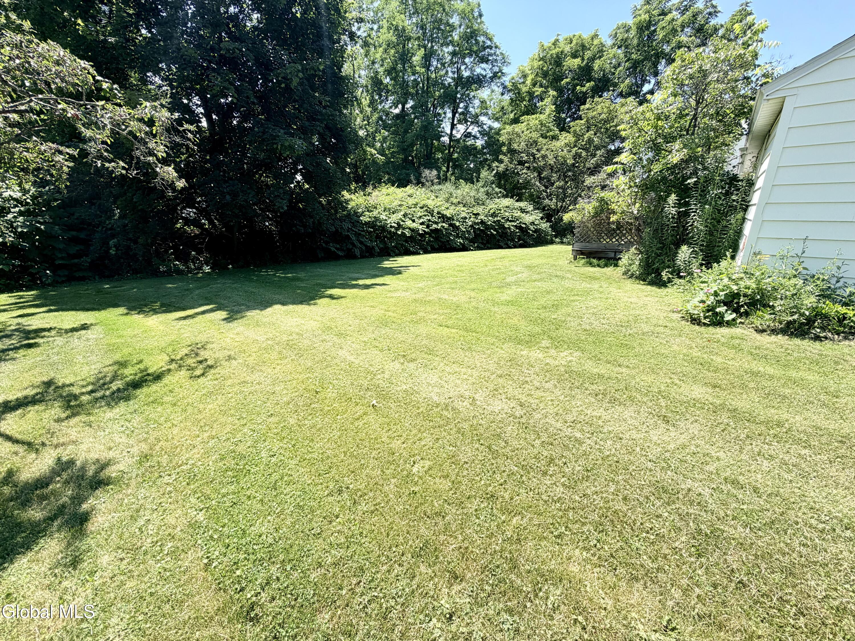 31 Lindbergh Avenue Amsterdam NY 12010