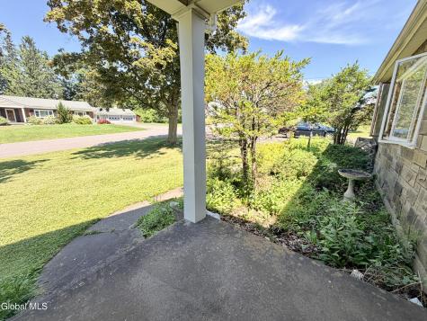 31 Lindbergh Avenue Amsterdam NY 12010