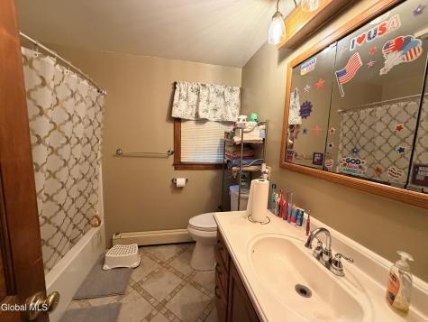 158 8th Avenue Troy NY 12180