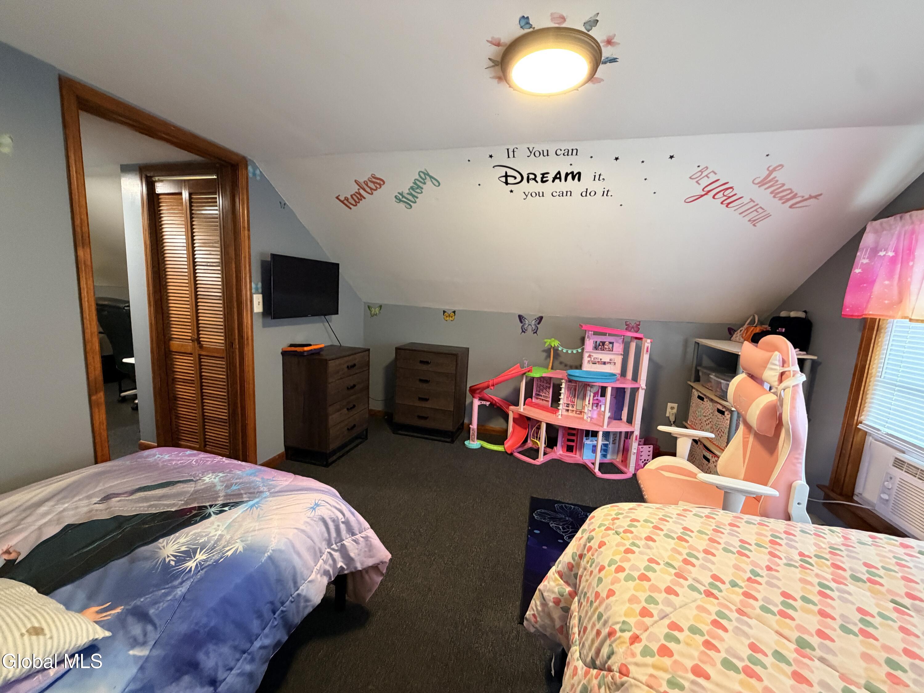 158 8th Avenue Troy NY 12180