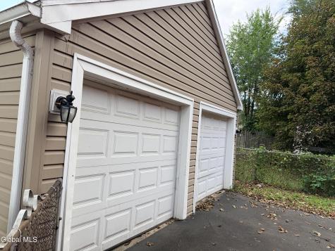 158 8th Avenue Troy NY 12180