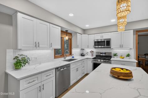 35 Via Maria Drive Glenville NY 12302