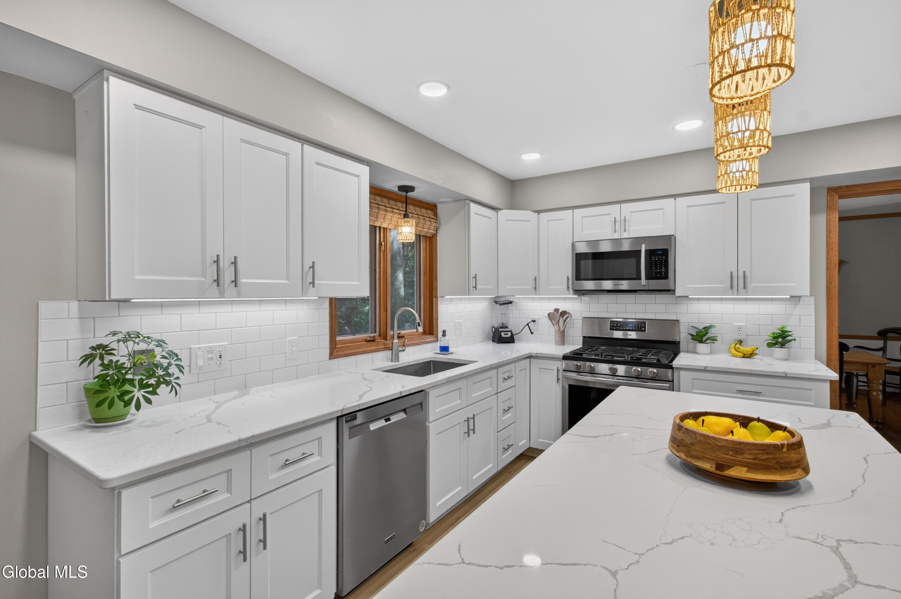 35 Via Maria Drive Glenville NY 12302