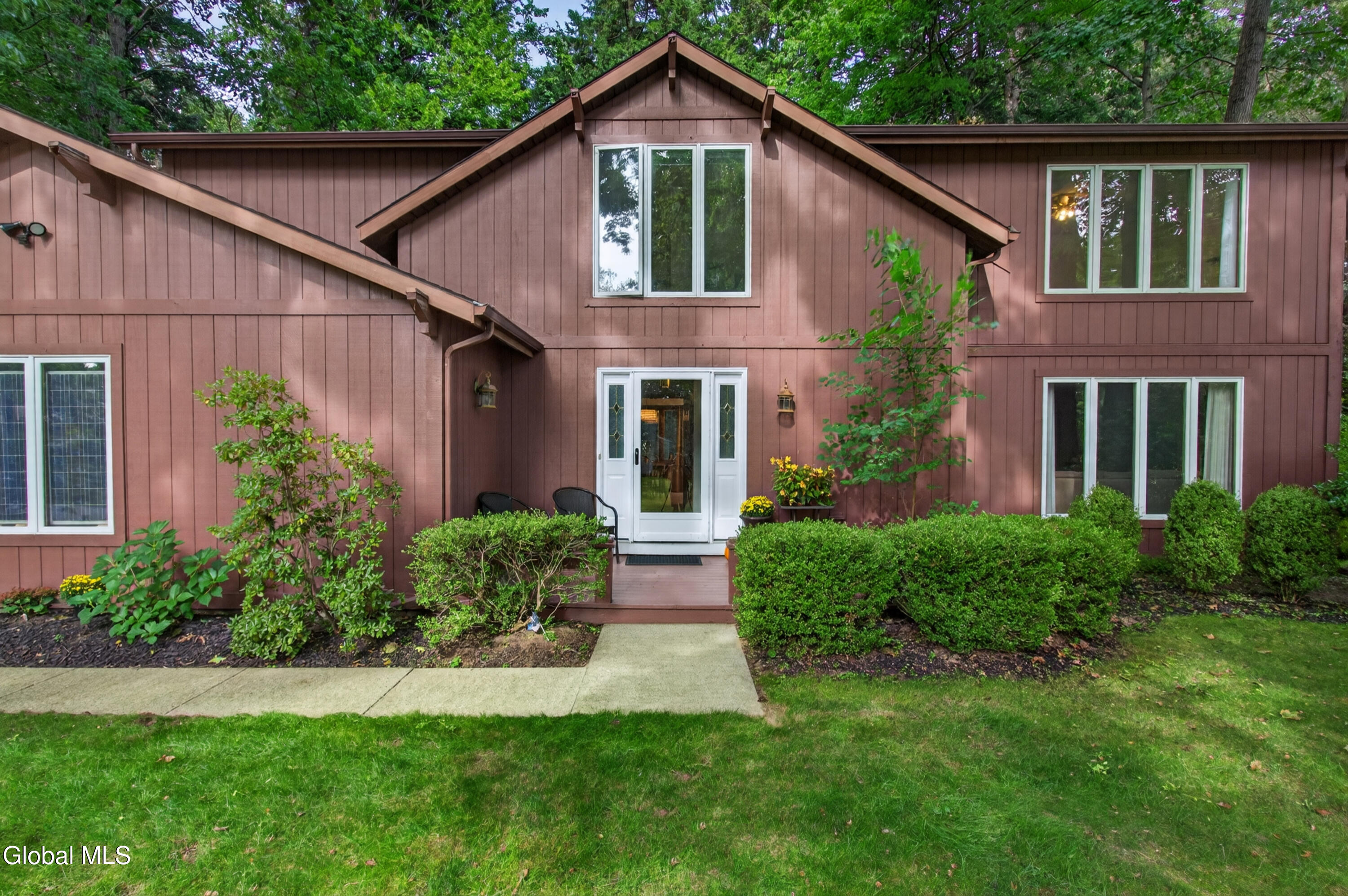 35 Via Maria Drive Glenville NY 12302