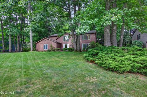 35 Via Maria Drive Glenville NY 12302