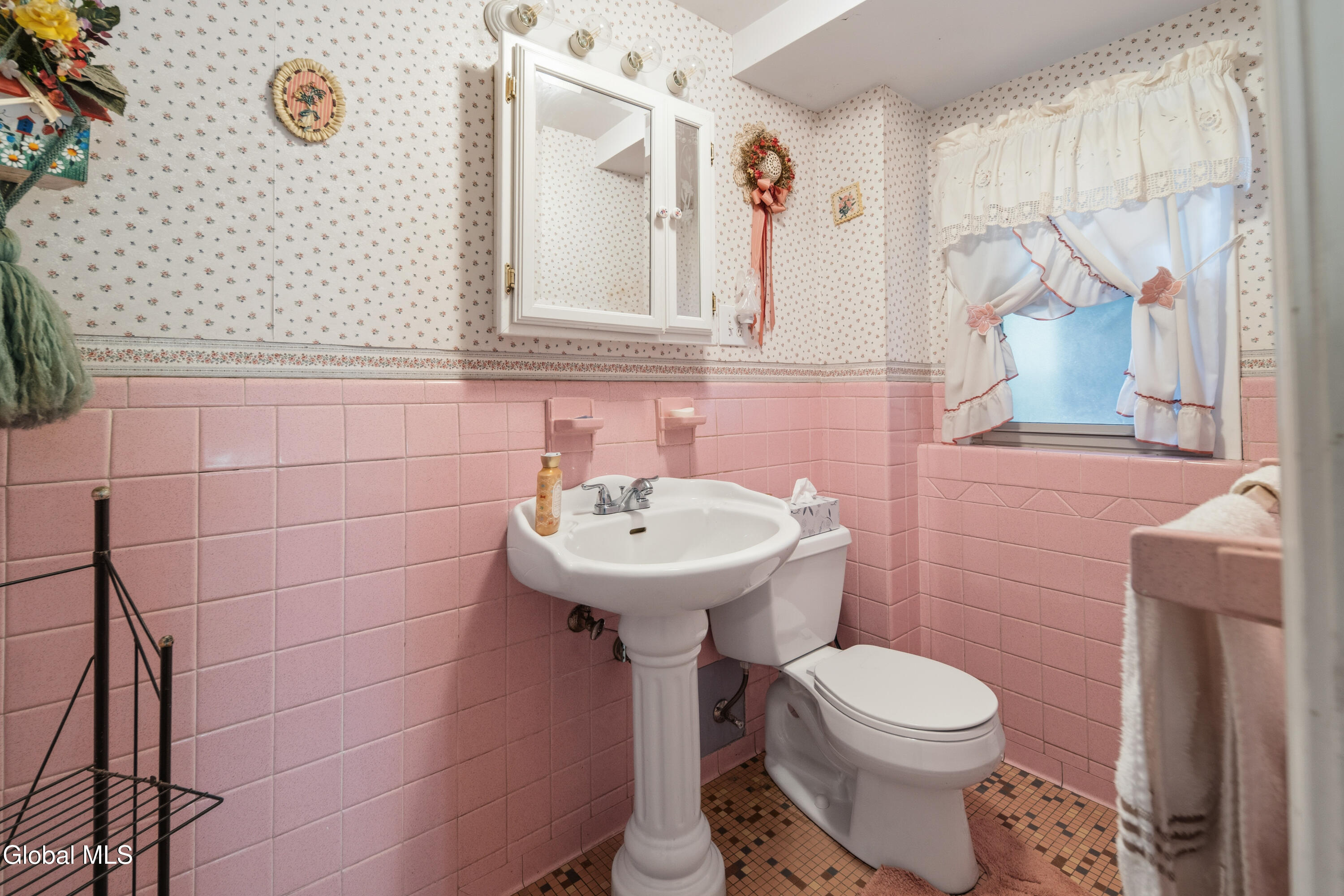 1783 St Mary's Lane Schenectady NY 12303