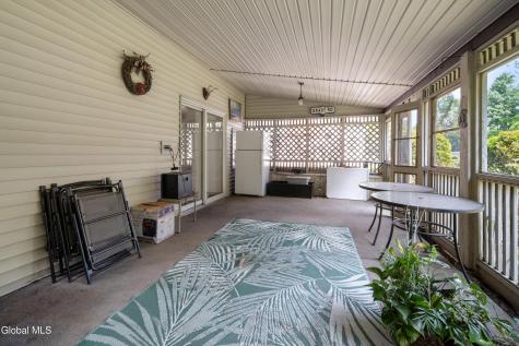 1783 St Mary's Lane Schenectady NY 12303