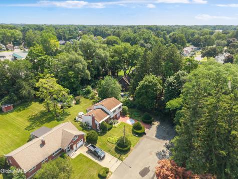1783 St Mary's Lane Schenectady NY 12303