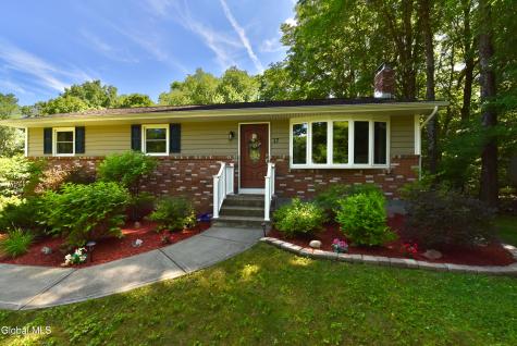 17 Apple Street Ballston Spa NY 12020