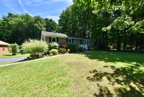 17 Apple Street Ballston Spa NY 12020