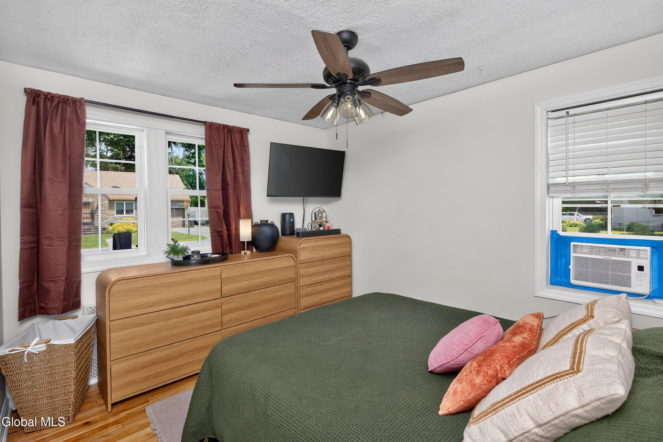 1033 Mckinley Avenue Schenectady NY 12303