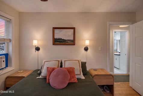 1033 Mckinley Avenue Schenectady NY 12303
