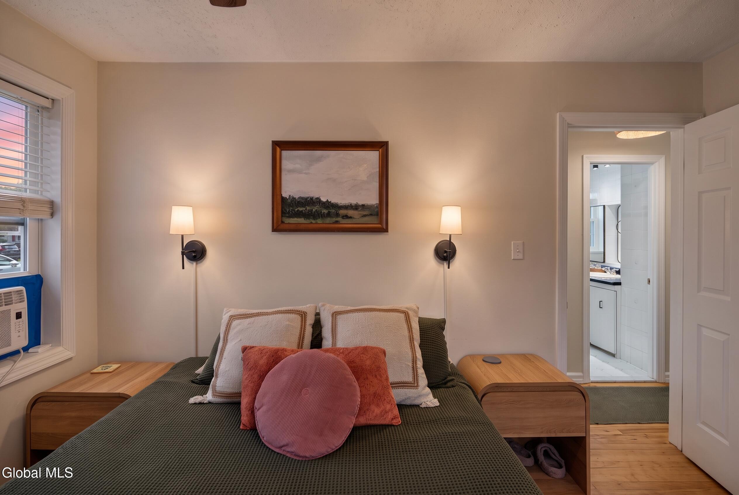 1033 Mckinley Avenue Schenectady NY 12303