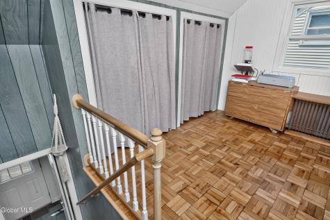1033 Mckinley Avenue Schenectady NY 12303