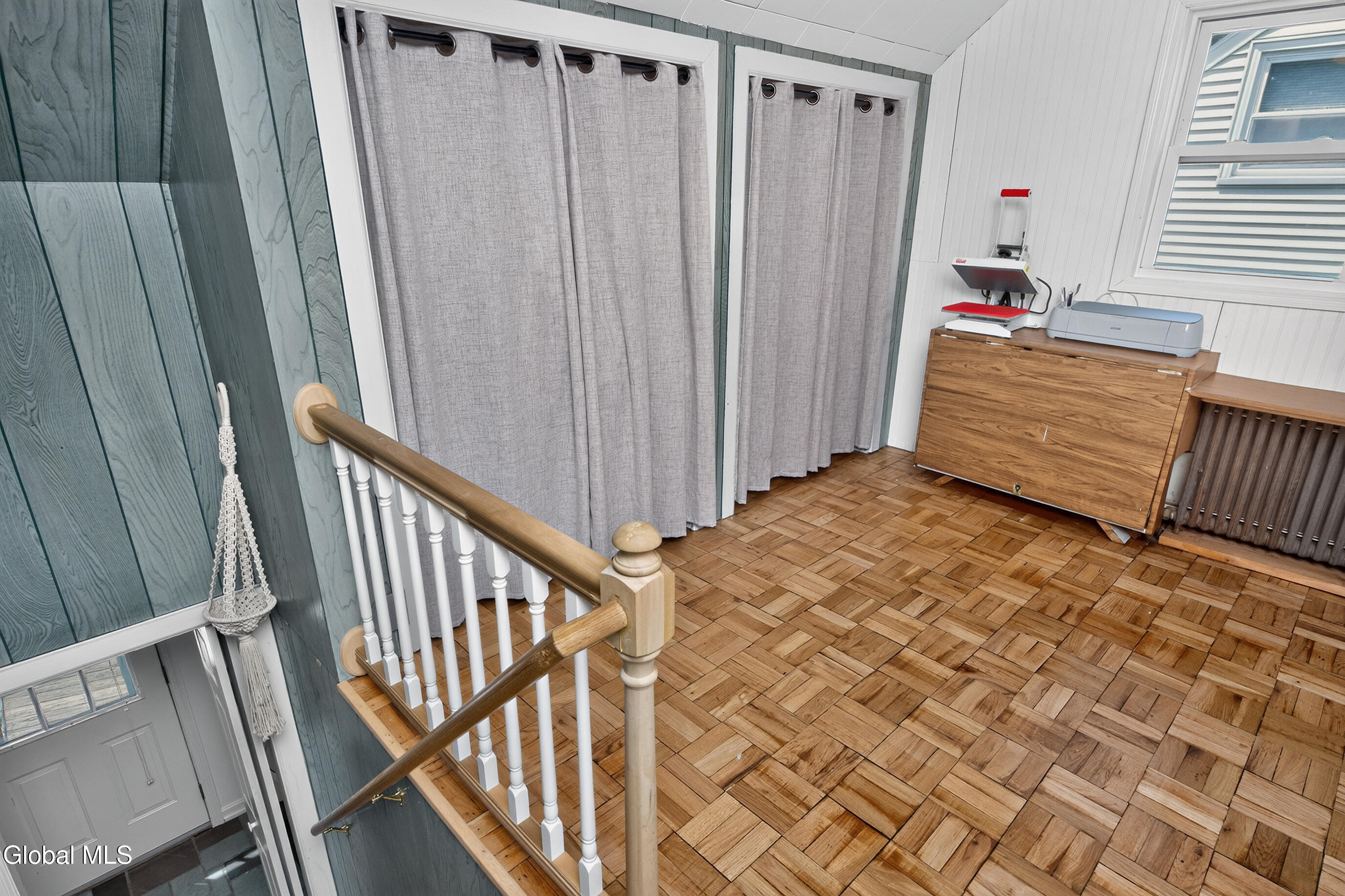 1033 Mckinley Avenue Schenectady NY 12303
