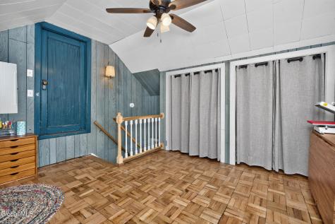1033 Mckinley Avenue Schenectady NY 12303