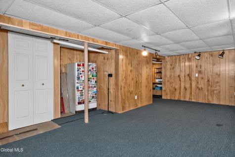 1033 Mckinley Avenue Schenectady NY 12303