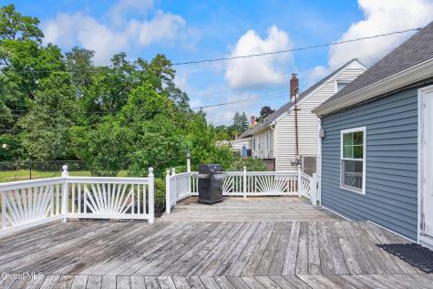 1033 Mckinley Avenue Schenectady NY 12303
