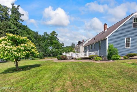 1033 Mckinley Avenue Schenectady NY 12303