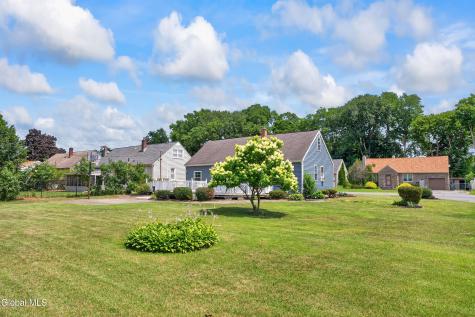 1033 Mckinley Avenue Schenectady NY 12303