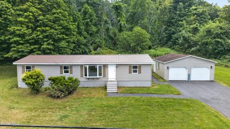 683 Knickerbocker Road Schaghticoke NY 12154