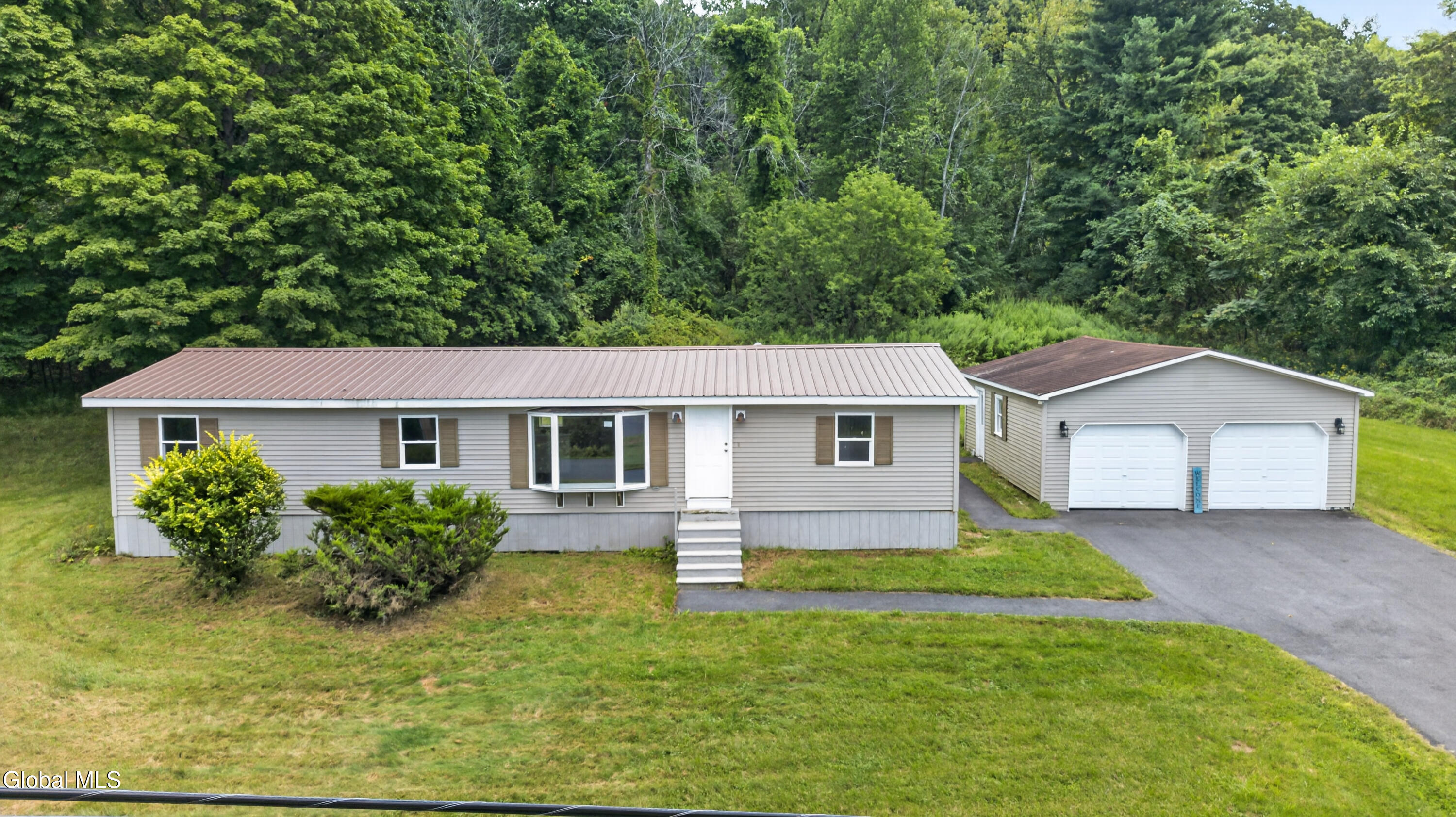 683 Knickerbocker Road Schaghticoke NY 12154