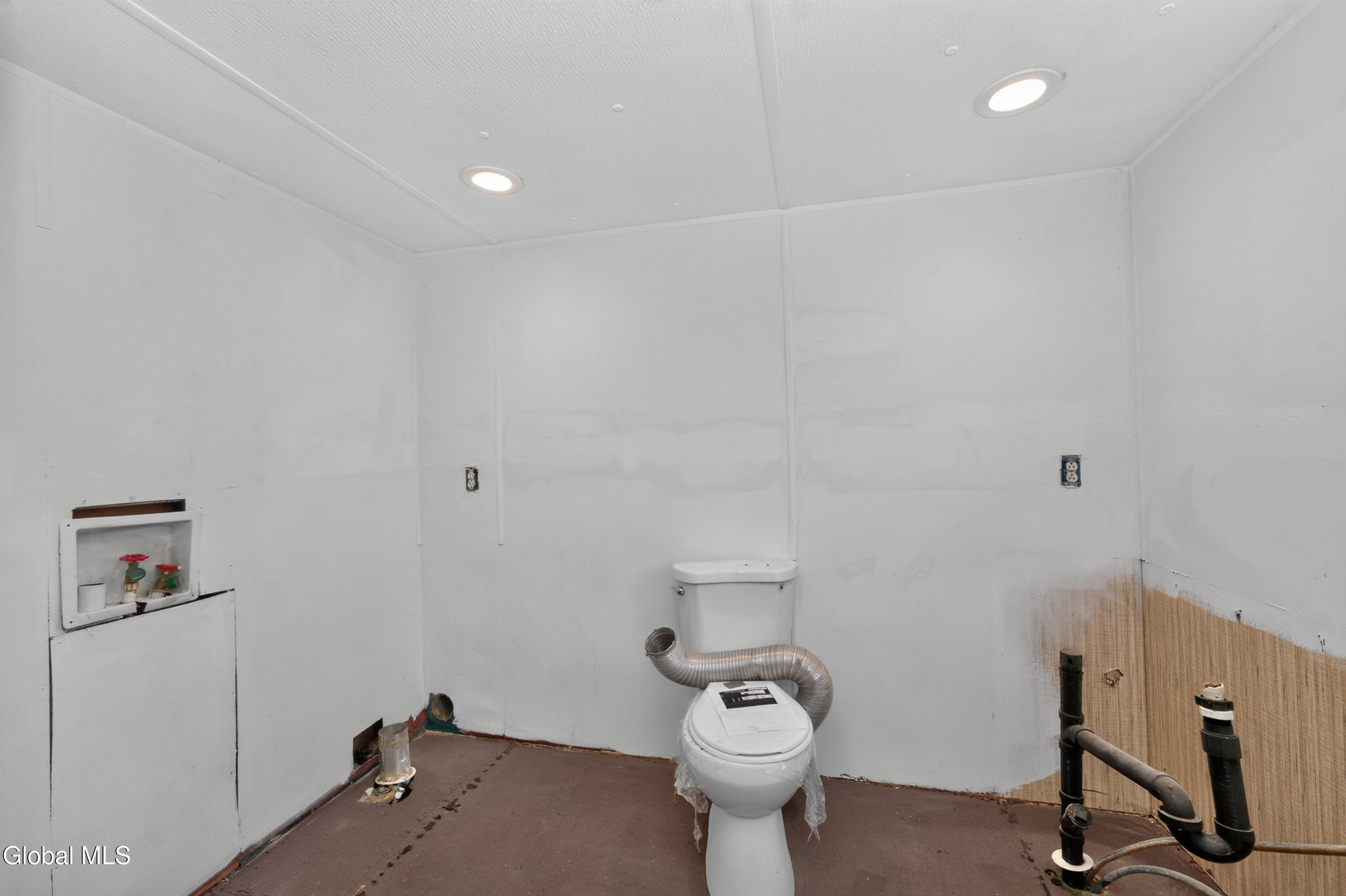 683 Knickerbocker Road Schaghticoke NY 12154