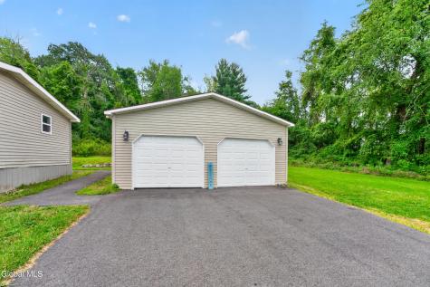 683 Knickerbocker Road Schaghticoke NY 12154