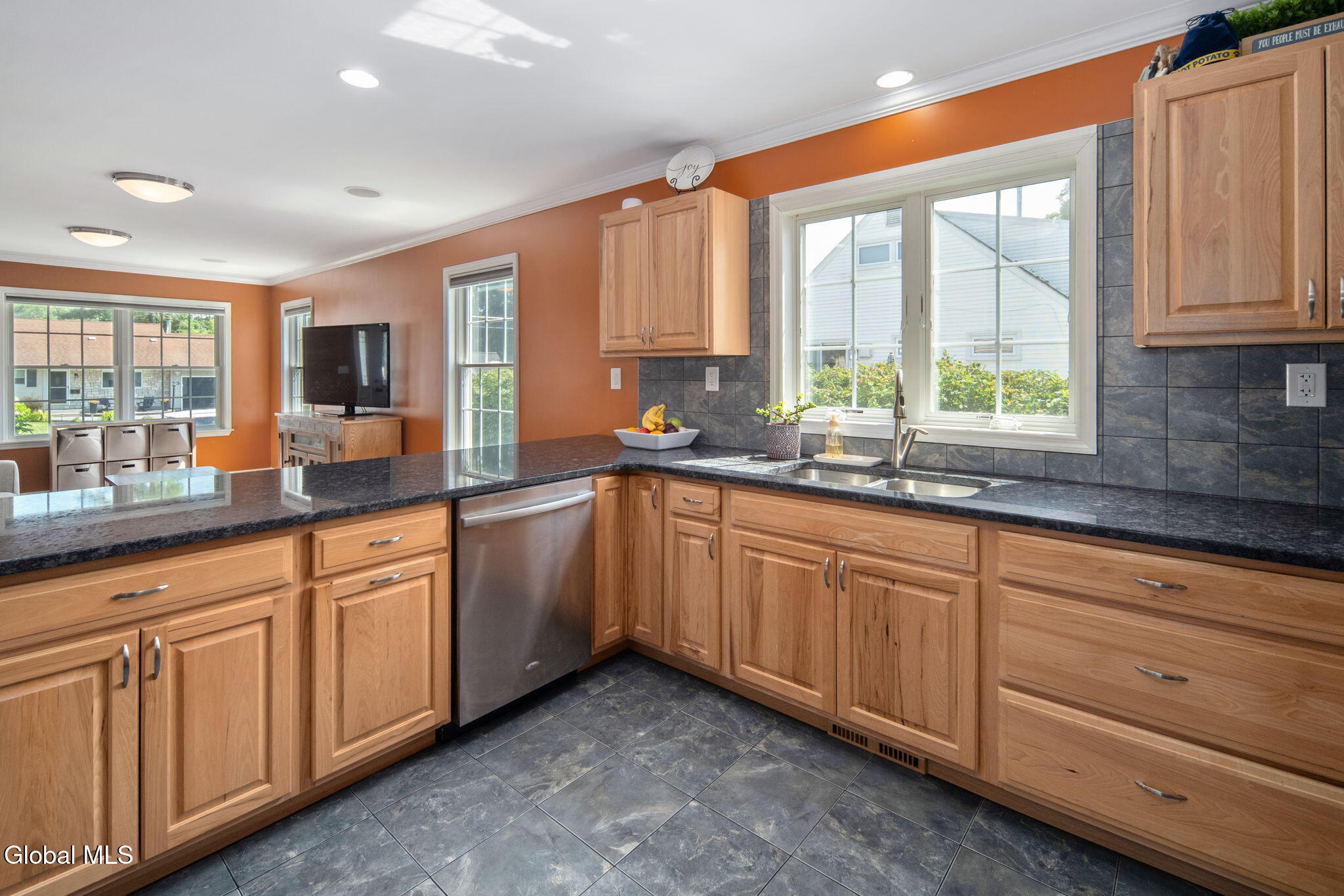 25B Terry Avenue Schenectady NY 12303