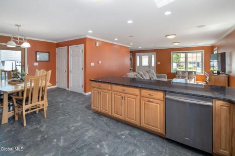 25B Terry Avenue Schenectady NY 12303