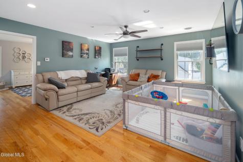25B Terry Avenue Schenectady NY 12303