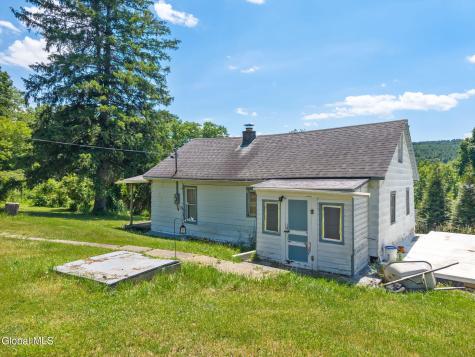 114 Homer Zeh Lane Schoharie NY 12157