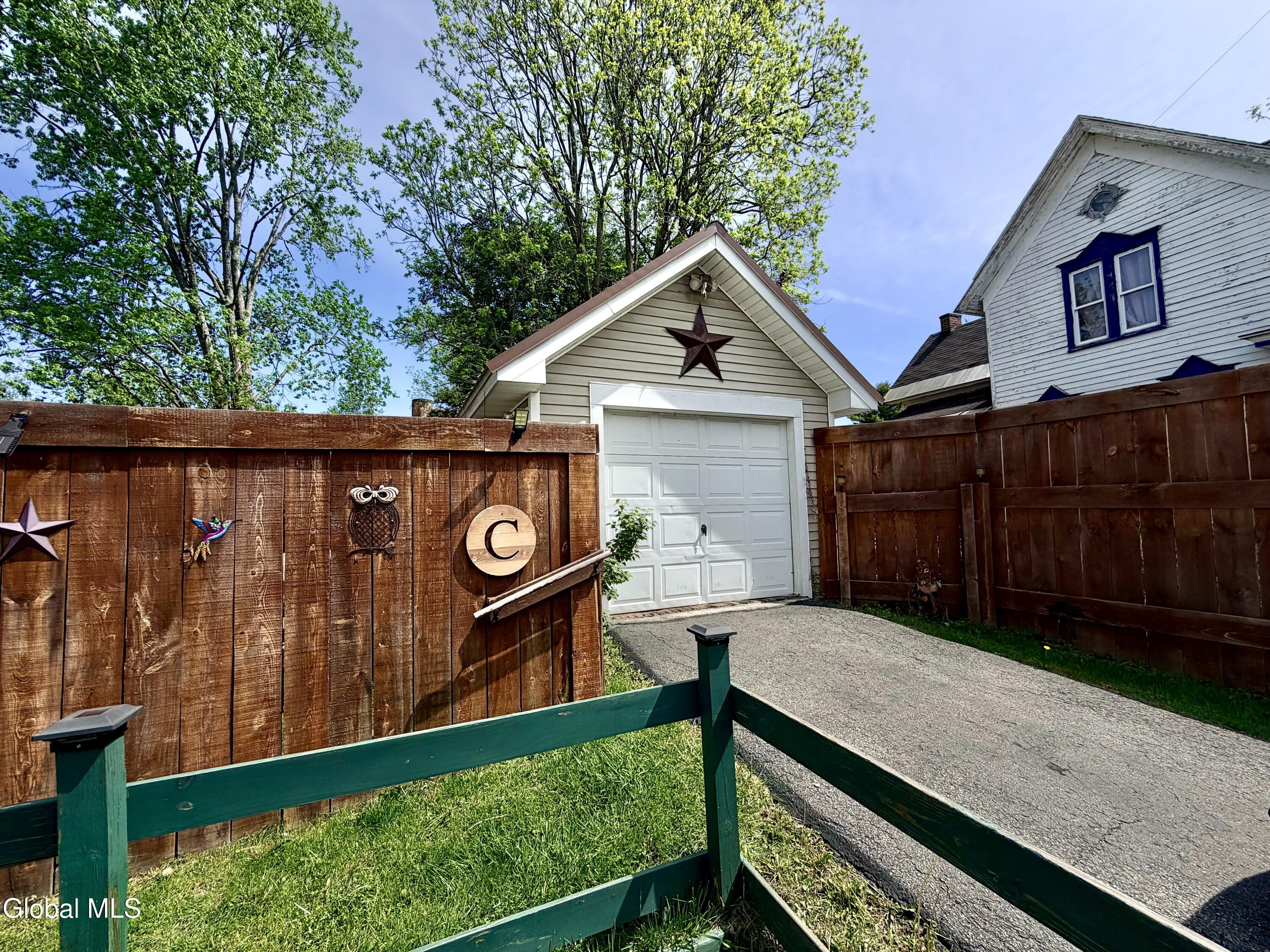 11 Court Street Johnstown NY 12095