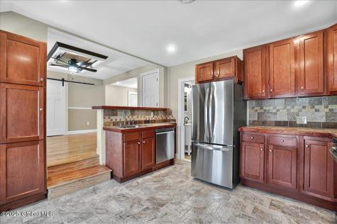3 Waterbury Street Saratoga Springs NY 12866