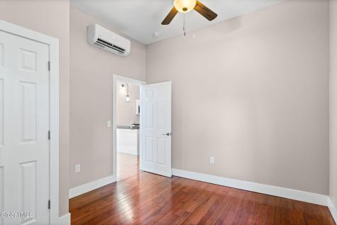 521 Warren Street Albany NY 12208