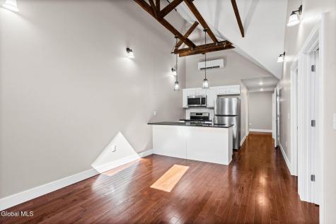 521 Warren Street Albany NY 12208